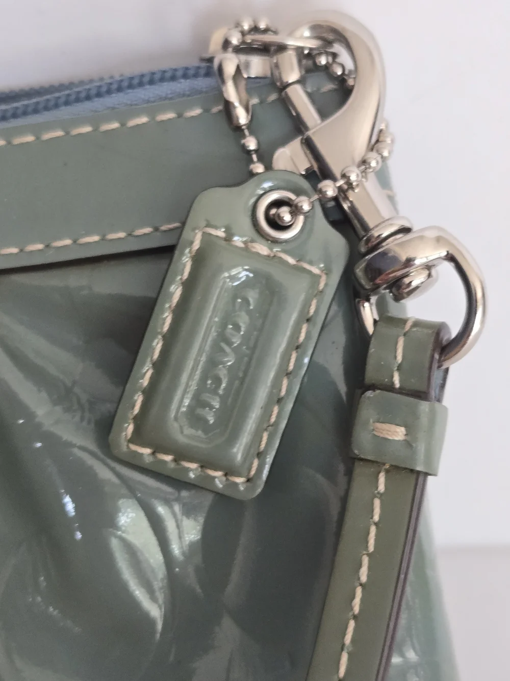 Vtg COACH Y2K Patent Leather Green/Blue Wristlet 7